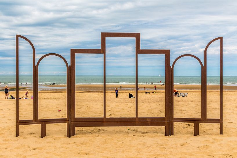 Zicht op de Noordzee te Oostende van didier de borle