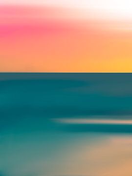 Gradient Colour Fields -  Sunset At Sea van Annelies Hoogerwerf