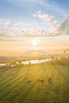 Le pont de Walfridus au lever du soleil sur Droninger