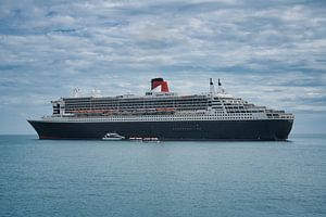 Die Queen Mary 2 ankerte in Yorkeys Knob