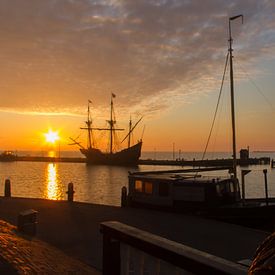 Ootje dans le port de Volendam avec le Halve Maen IMG_8701 sur Marianne Jonkman