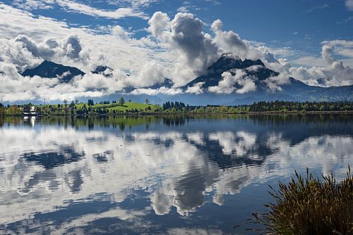 Wolken bei Sonnenaufgang, Hopfensee, Hopfen am See, bei Füssen, Ostallgäu