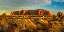 Zonsopgang bij Uluru van Markus Lange