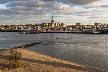 Stadgezicht Nijmegen - gouden uur