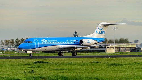 KLM Cityhopper Fokker 70 passagiersvliegtuig.