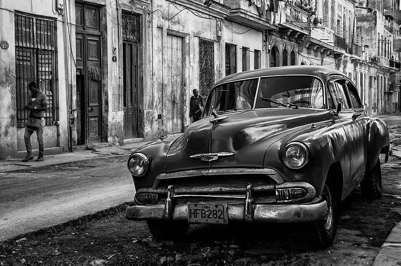 Oldtimer Havana Street Scene von Theo Molenaar