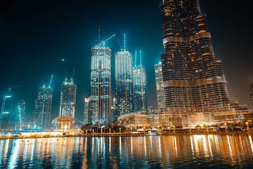 Dubai by Hello Pompoyo