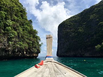 Long tail boat Thailand van Liza Willemsen
