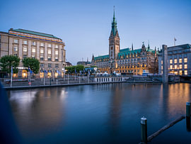 Hamburg – On the Kleine Alster in the evening