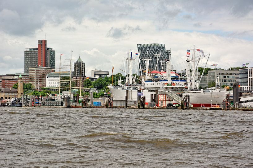 Port of Hamburg by Gisela Scheffbuch