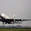 Airbus A380 stijgt op bij Schiphol van Remco Gerritsen