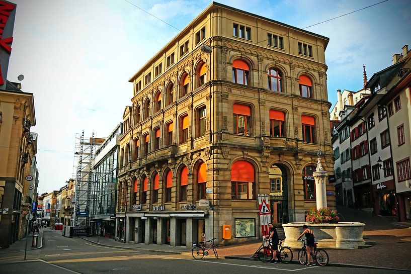 Basel by Hello Pompoyo