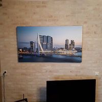 Photo de nos clients: Pont Erasmus de Rotterdam de nuit par Leon van der Velden, sur toile