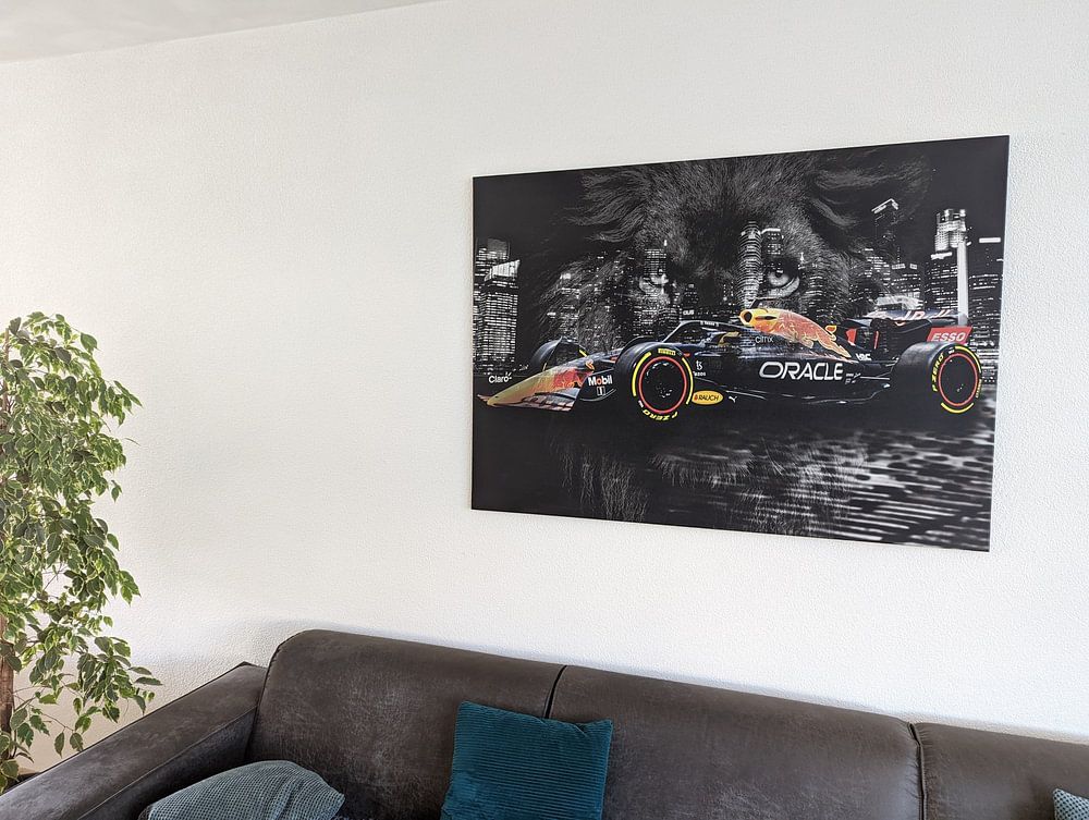 Red Bull 2022 lion  by Bert Hooijer 
