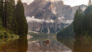 Pragser Wildsee in den Dolomiten.
