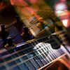 Gitarre - abstrakte Doppelbelichtung von Saiten und Wirbeln, Musik Konzept von Maren Winter
