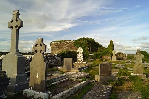 De ruïnes van de middeleeuwse kerk en het kerkhof van Kilmacreehy
