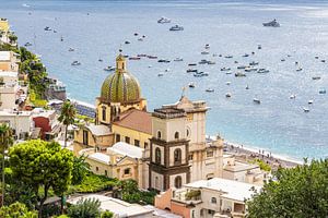 Blick auf Positano an der Amalfiküste in Italien