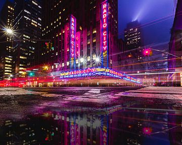 Radio City, New York by Dennis Donders