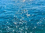 Sprankelende blauwe zee van Markus Jerko thumbnail