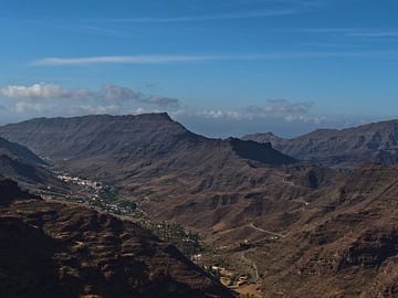 Blick über das Tal von Mogán auf Gran Canaria von Timon Schneider