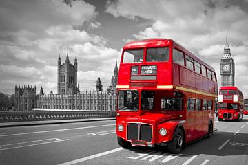 Rode bussen in Londen van Melanie Viola