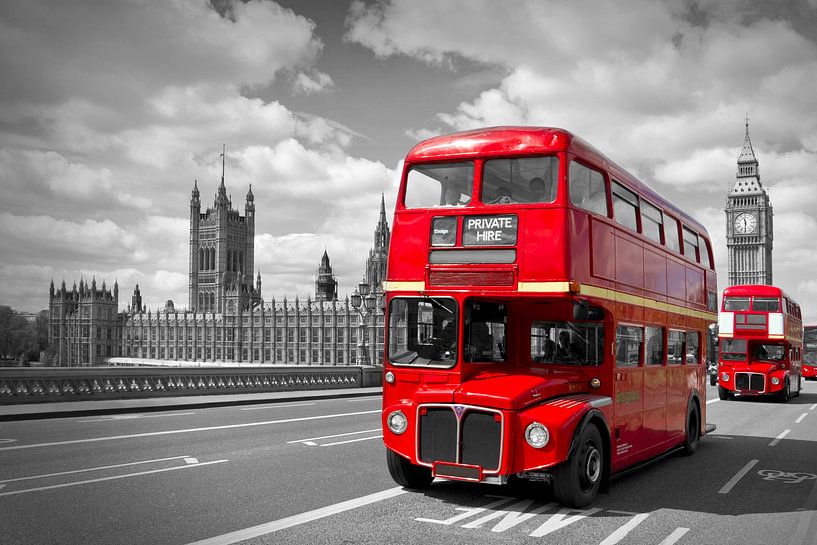 Rote Busse in London von Melanie Viola