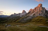 Sundown 2, Passo Giau, Dolomites von Adrian Schiefele Miniaturansicht
