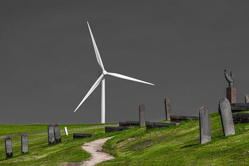 Petit cimetière historique d'Oterdum, à proximité de Delfzijl, Pays-Bas par Harrie Muis
