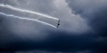 Airshow 1 by John Ouwens