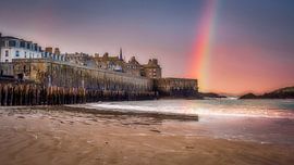 Beneath the ramparts of Saint-Malo by Alain Gaymard