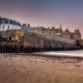 Sous les remparts de Saint Malo sur Alain Gaymard
