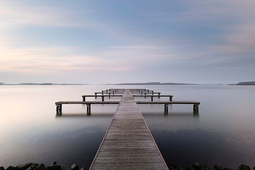 Jetée sur le lac Veere en Zélande