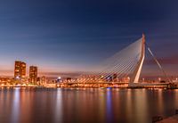 Erasmusbrug bij schemering