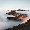 Ein Meer von Wolken über den Bergen von Madeira von Patrick van Os
