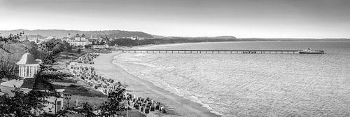 Beach on the island of Rügen at the Baltic seaside resort of Binz in black and white