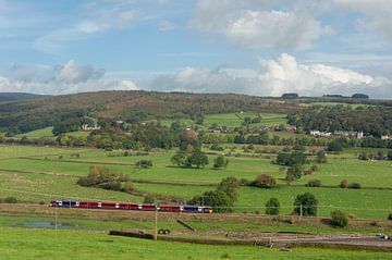 Yorkshire Train by Richard Wareham