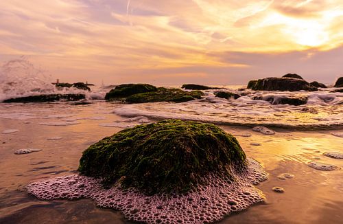 Coucher de soleil sur le brise-lames