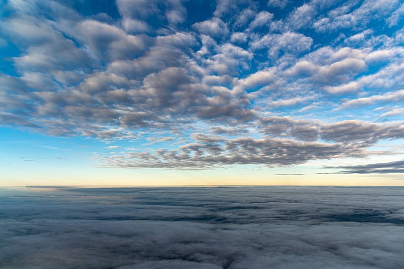 Between the clouds by Denis Feiner