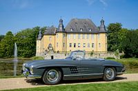 Mercedes-Benz 300 SL Roadster parked in front of Dyck castle