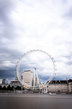 London Eye met bewegingsonscherpte door lange sluitertijd, Londen