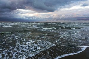 Wolken boven zee sur Dirk van Egmond