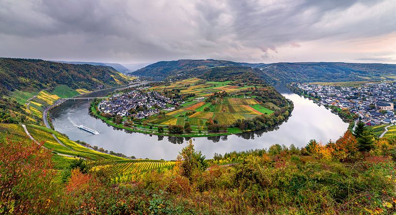 Moselle bend near Kröv, Germany by Adelheid Smitt