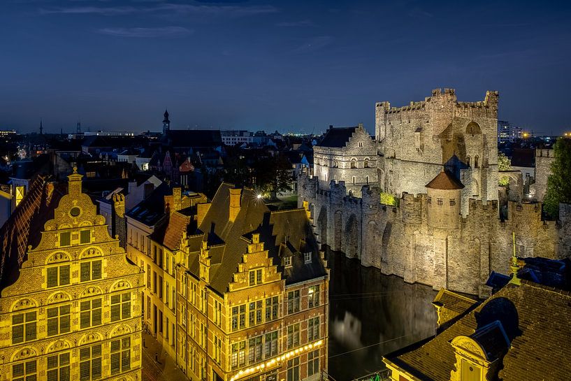 Ghent by night: Gravensteen (the count's castle) at night by Erik Brons