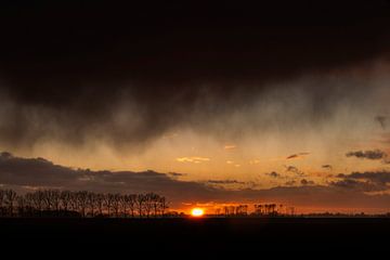 Spectaculaire zonsondergang van P Kuipers