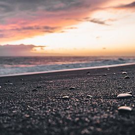 Coucher de soleil en Islande sur Colin van Wijk