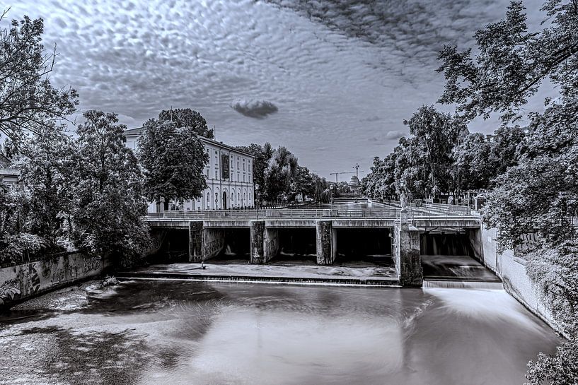 ZWART-WIT : LANGS DE ISAR MÜNCHEN van Photoart-Naegele