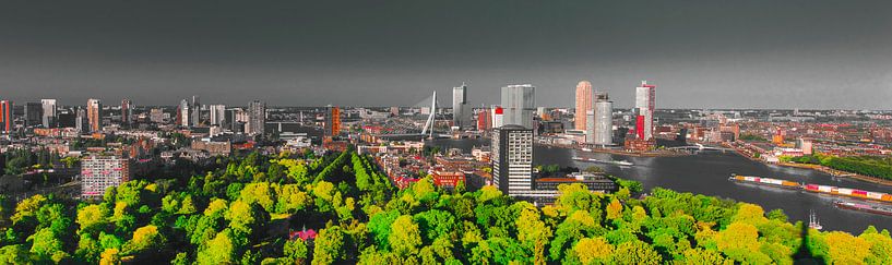 Rotterdam skyline mystiek van Maurice B Kloots      www.Fototrends.nl