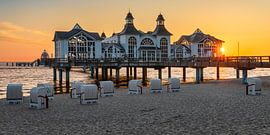 Seebrücke am Strand von Sellin bei Sonnenaufgang von Markus Lange