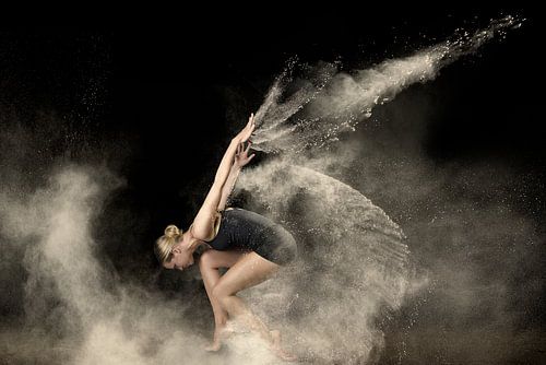 Flour dance